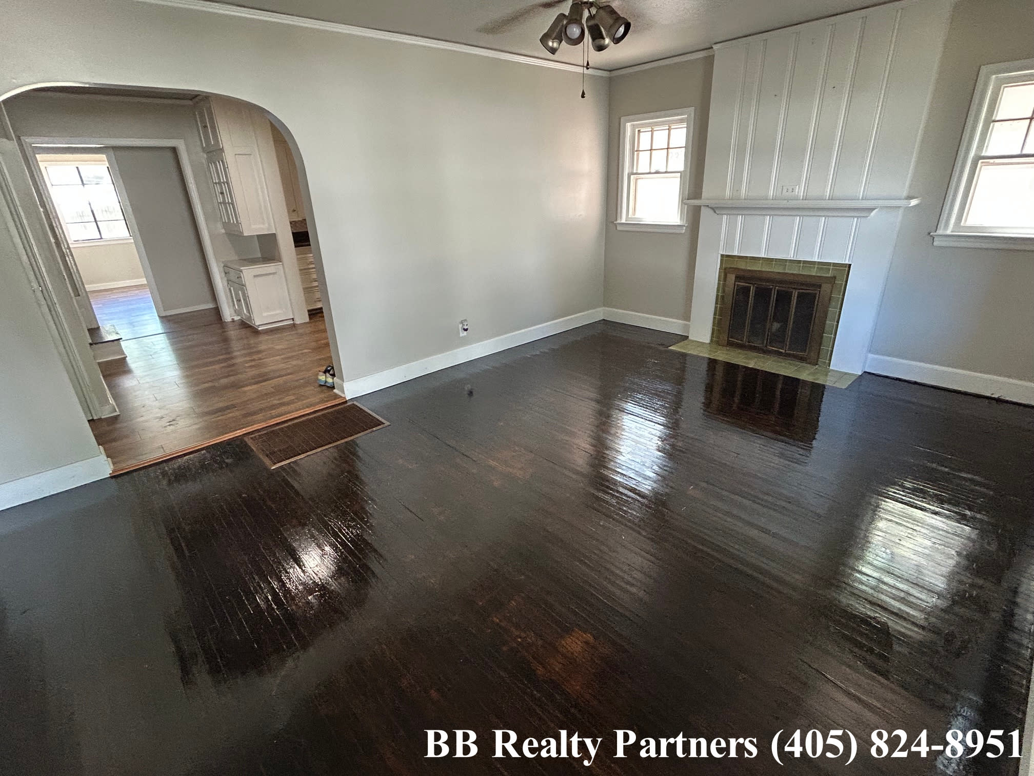 3328 E 6th St – photo 2