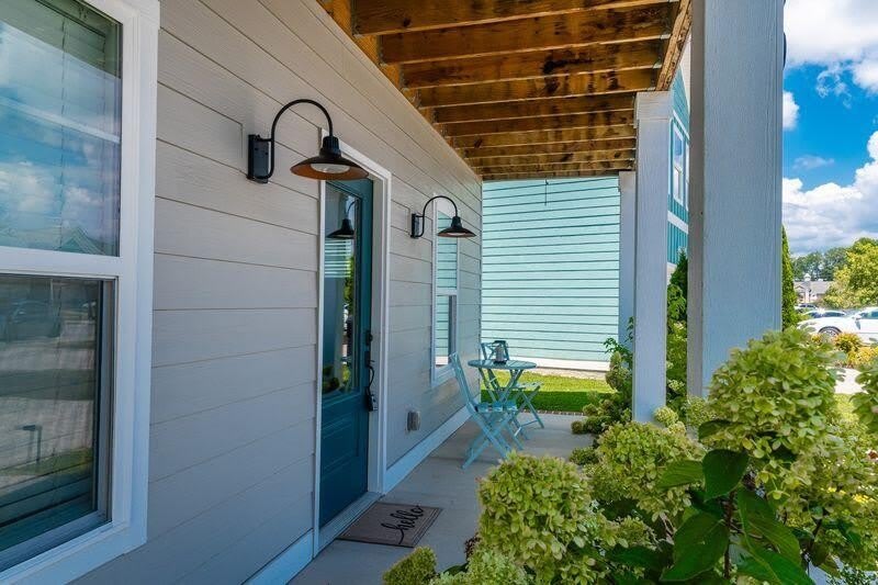 5390 Reneau Way – photo 4