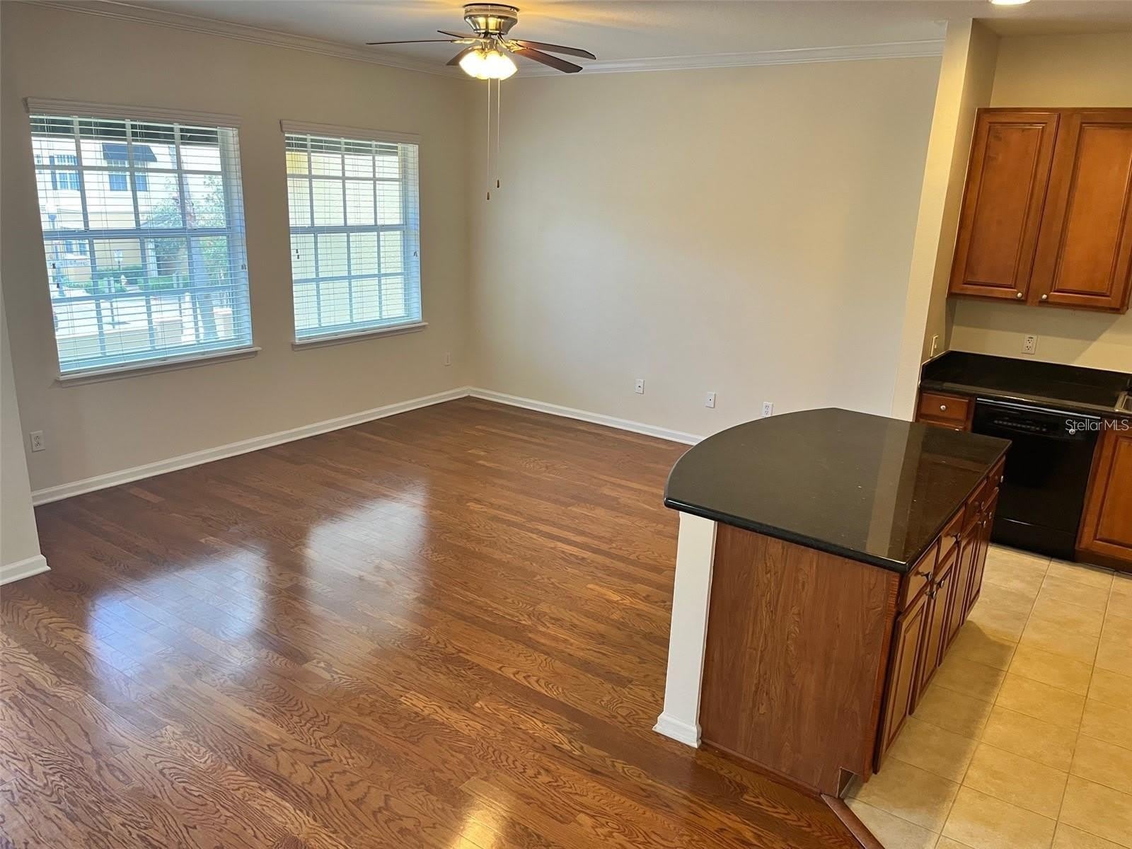 532 JASMINE Way – photo 5