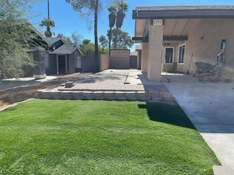 6751 Ledgewood Drive – photo 1