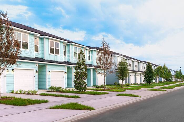 576 Kit Street – photo 2