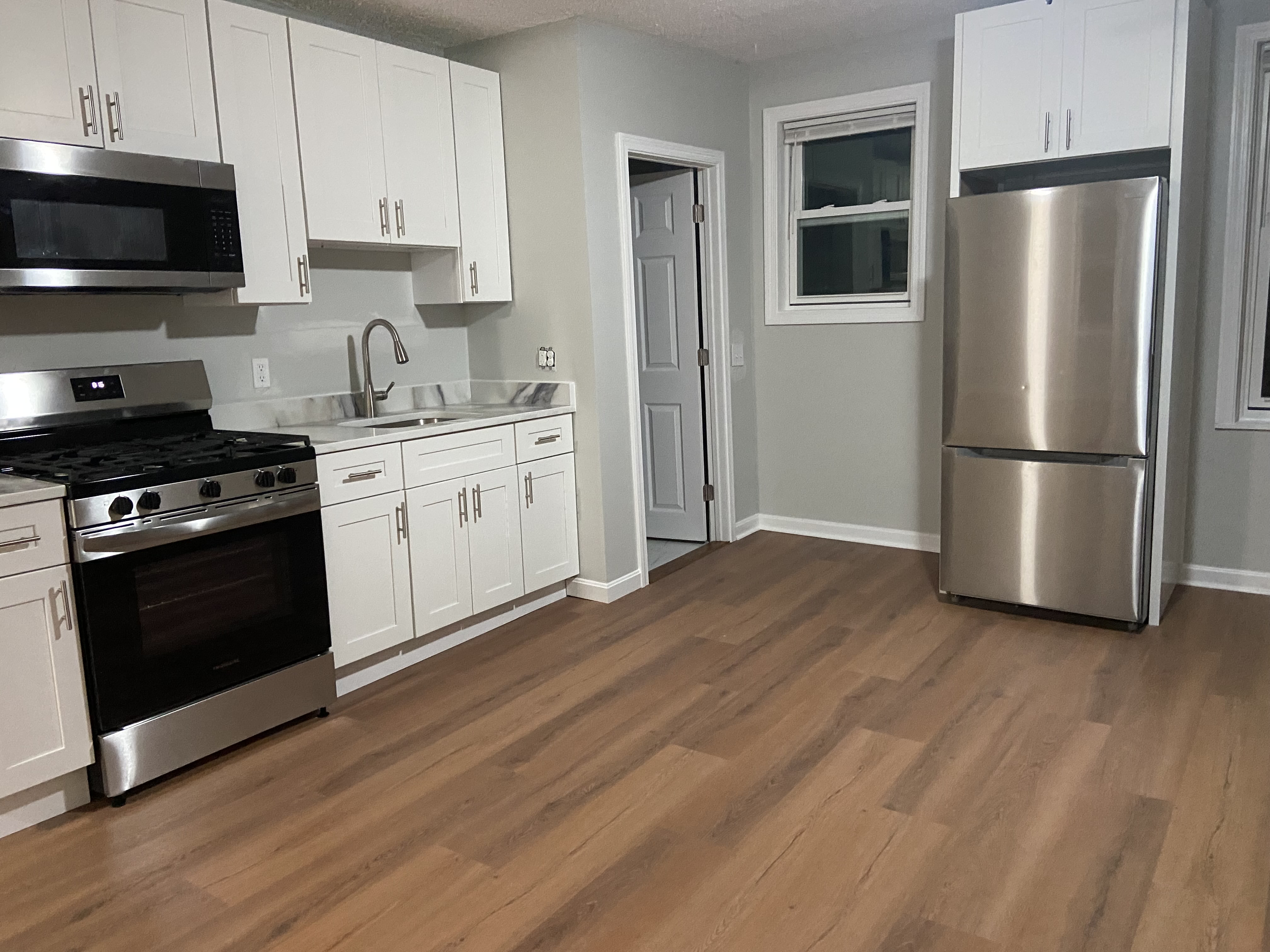 82 Montaup St – photo 1