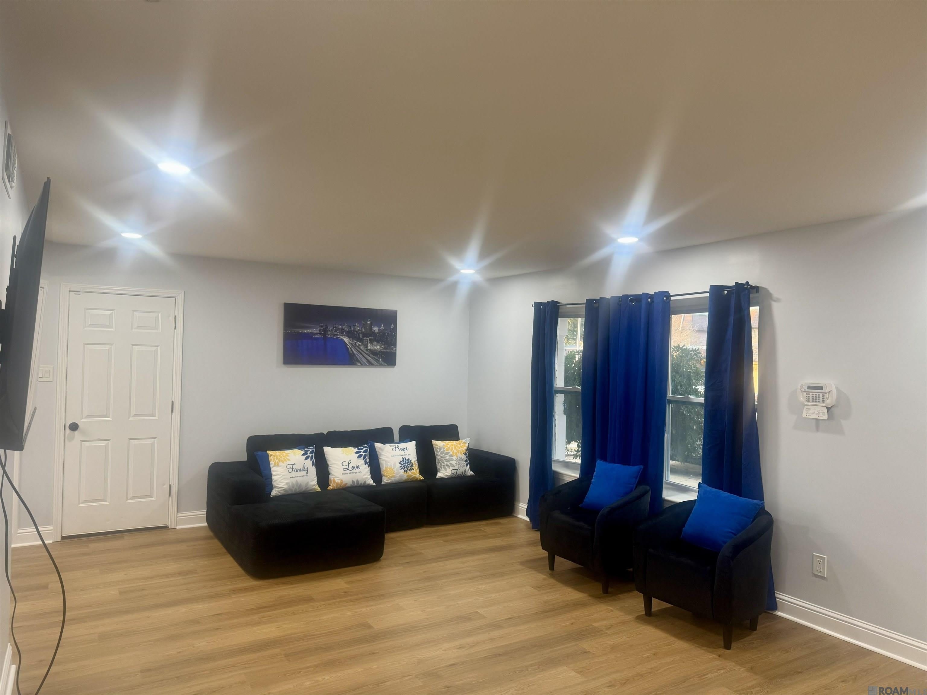 412 Fairway Dr – photo 3