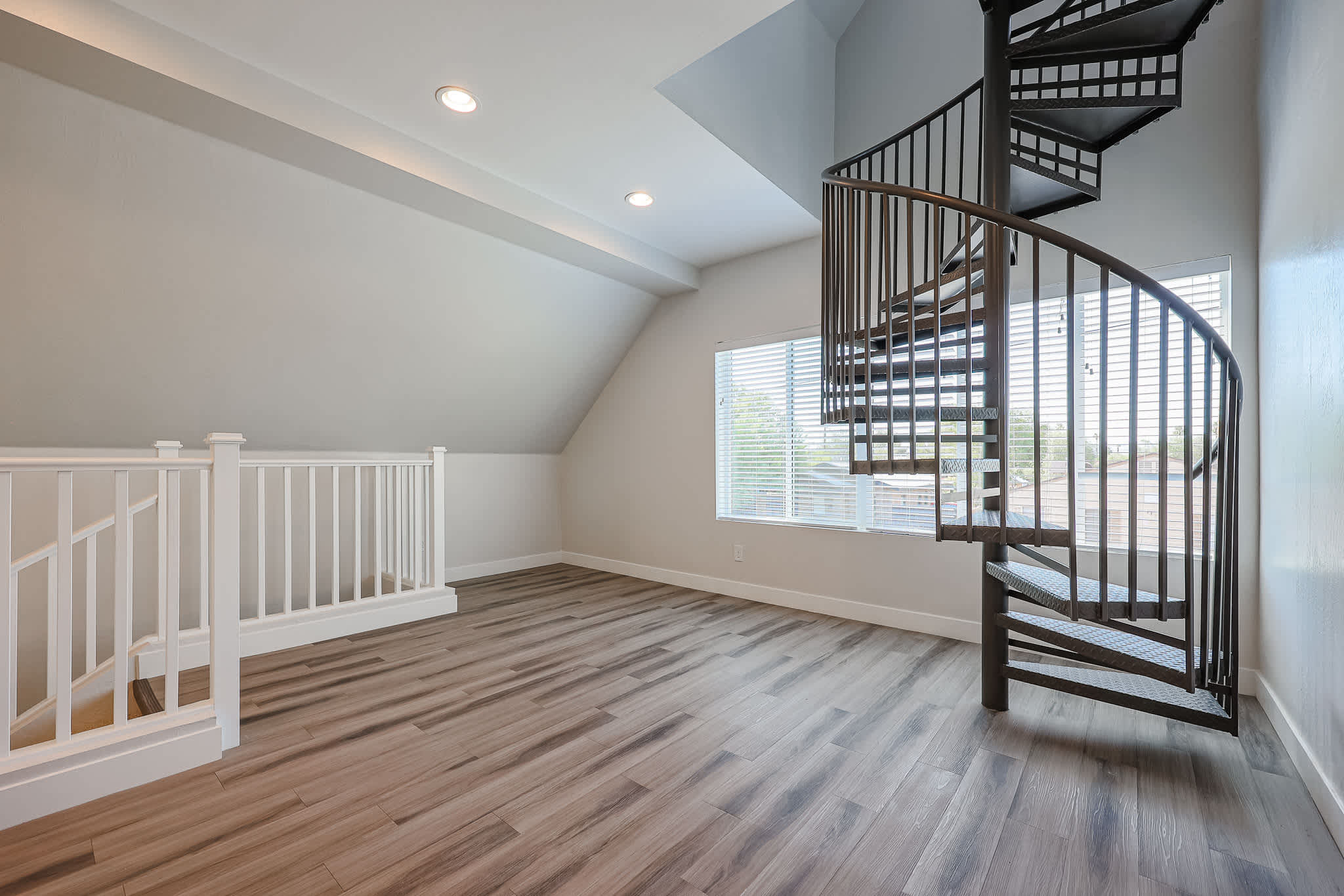 1122 East Roosevelt Street – photo 3
