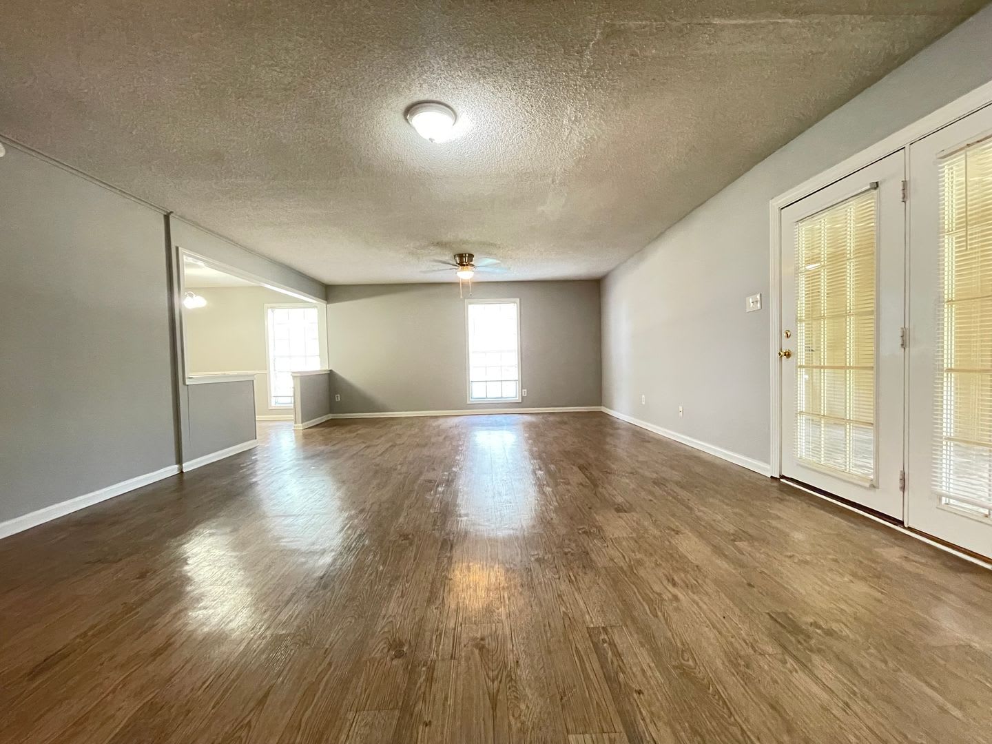 Wonderful home located in Olive Branch – photo 4