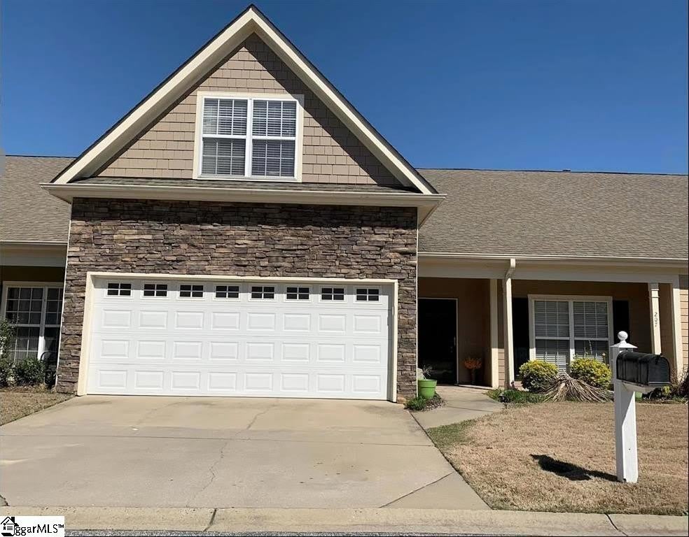 207 Louisville Drive – photo 1