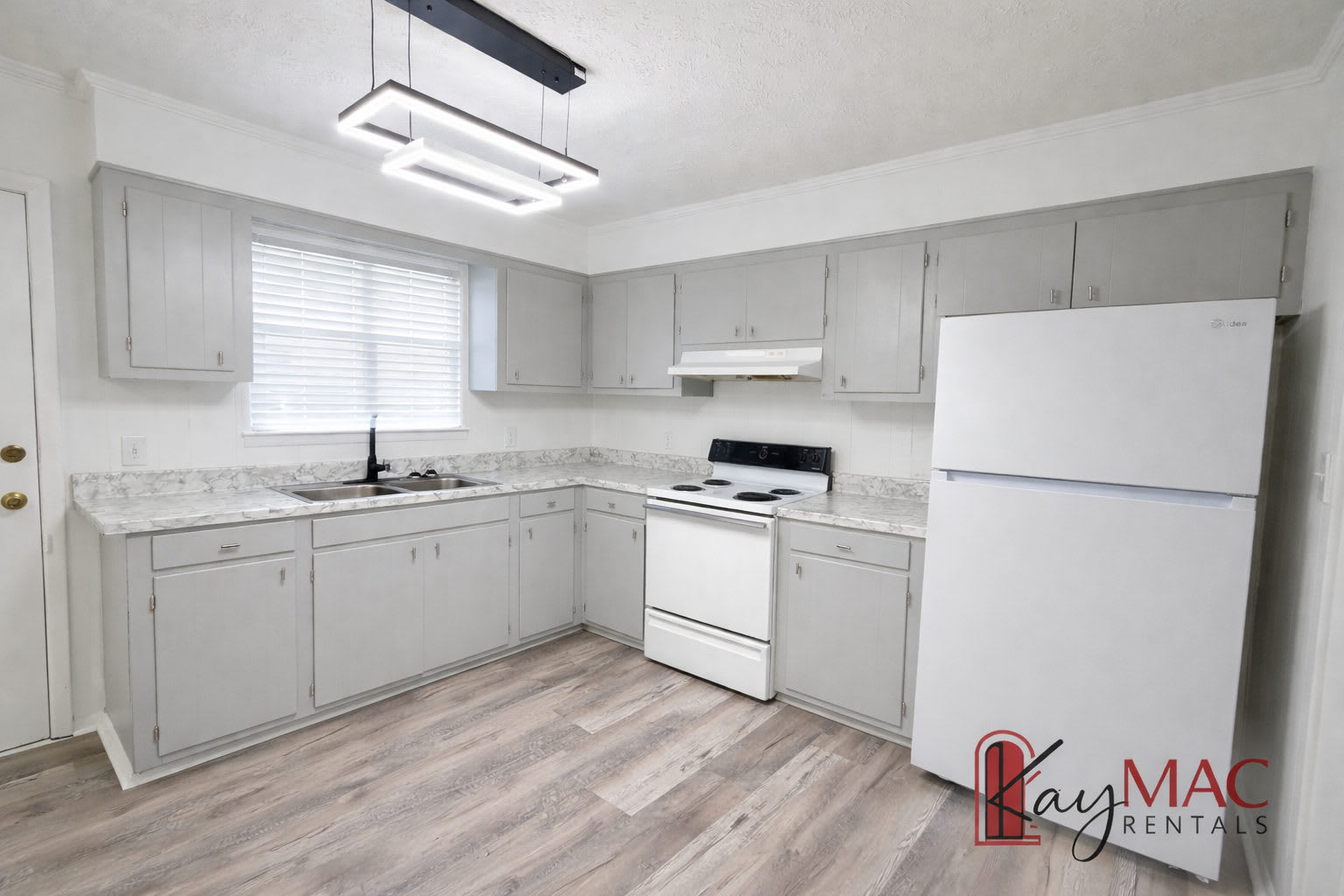 1111 6th St – photo 5