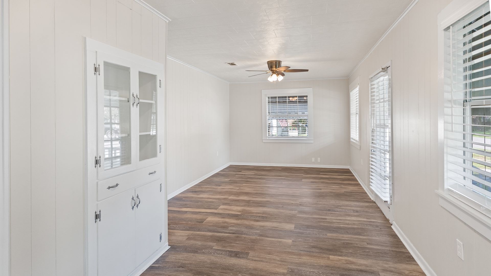 Charming 2-Bedroom Home in the Heart of Port Allen's Garden District – photo 4