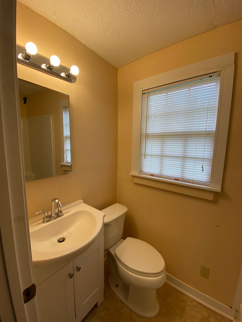 102 Thomas Ave SE, Jacksonville, AL – photo 4
