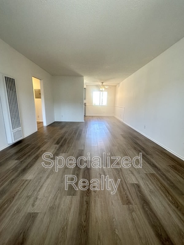 824 E Windsor Rd – photo 2