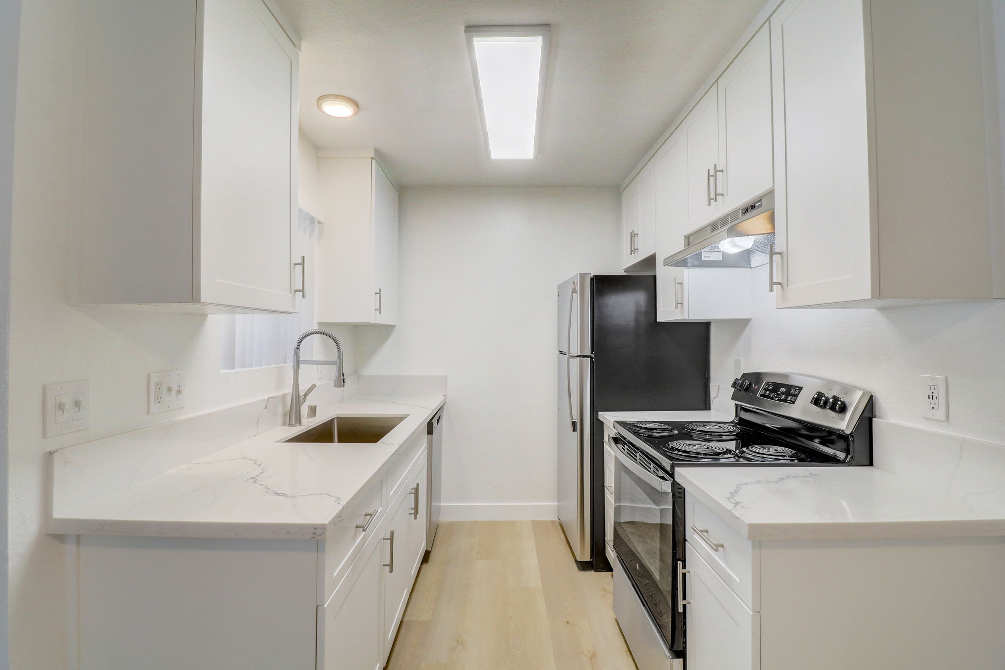 Resort Style Living In Spring Valley 2Bd 2Ba – photo 5