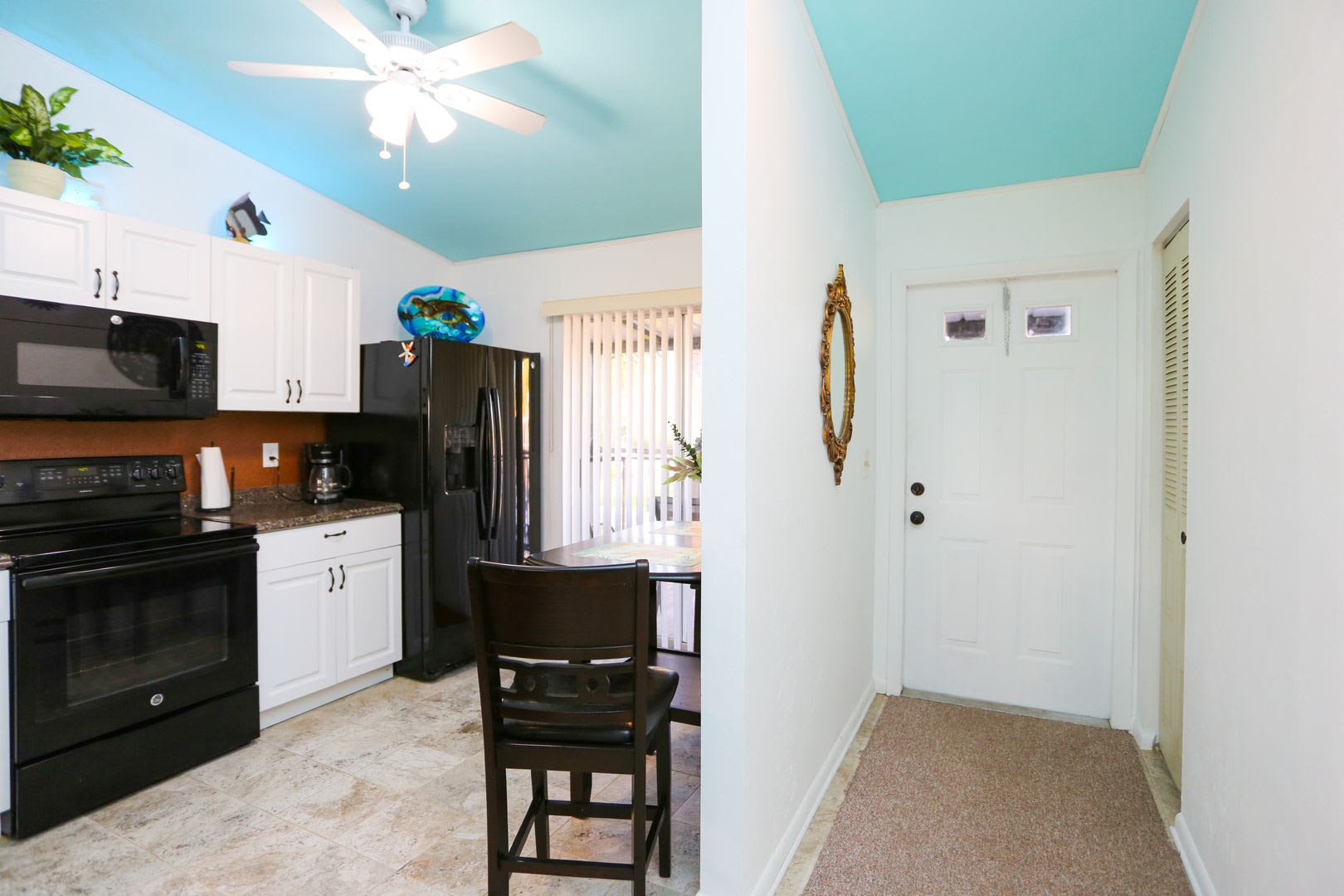 Seasonal Property – photo 1