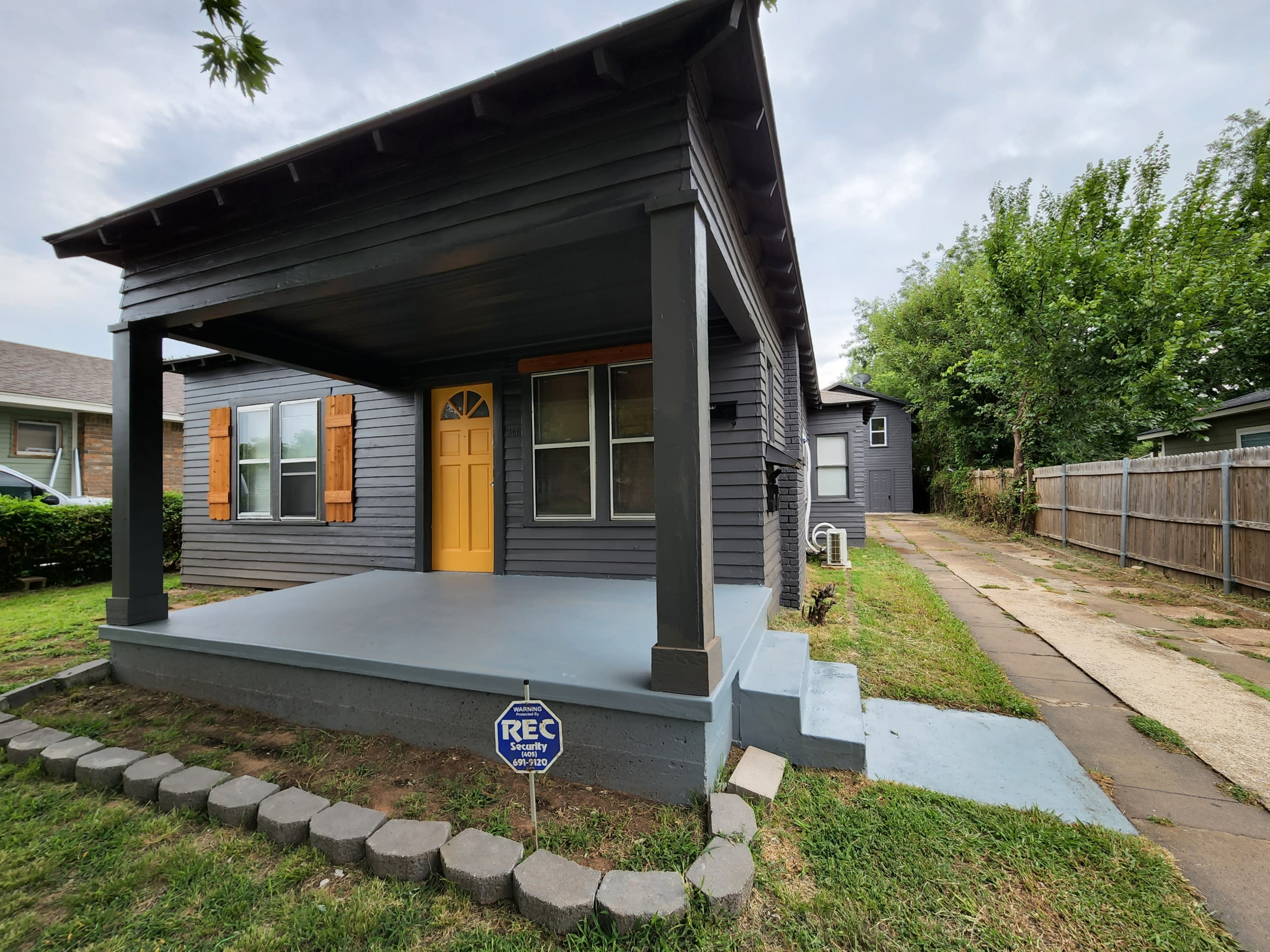 1946 Northwest 15Th Streetmain House – photo 3