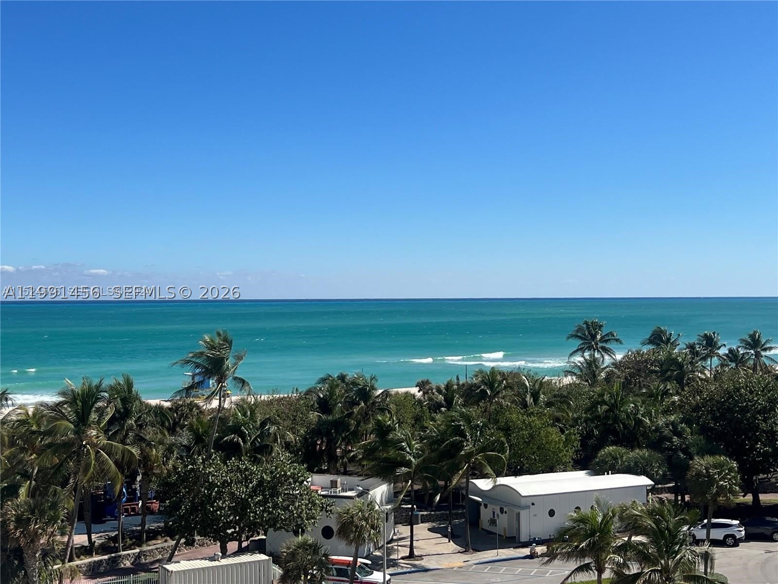 5313 Collins Ave – photo 2
