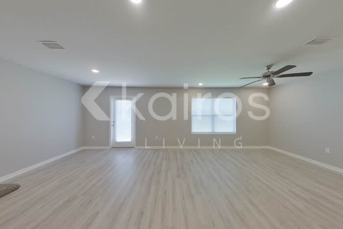 416 Monarch Lane – photo 4