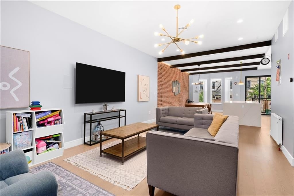 331 76th Street – photo 1