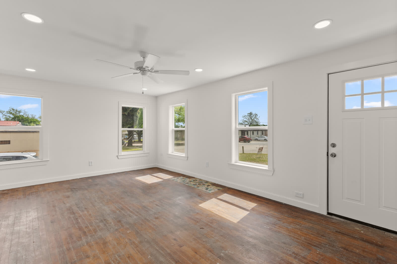2401 Columbus Avenue – photo 3