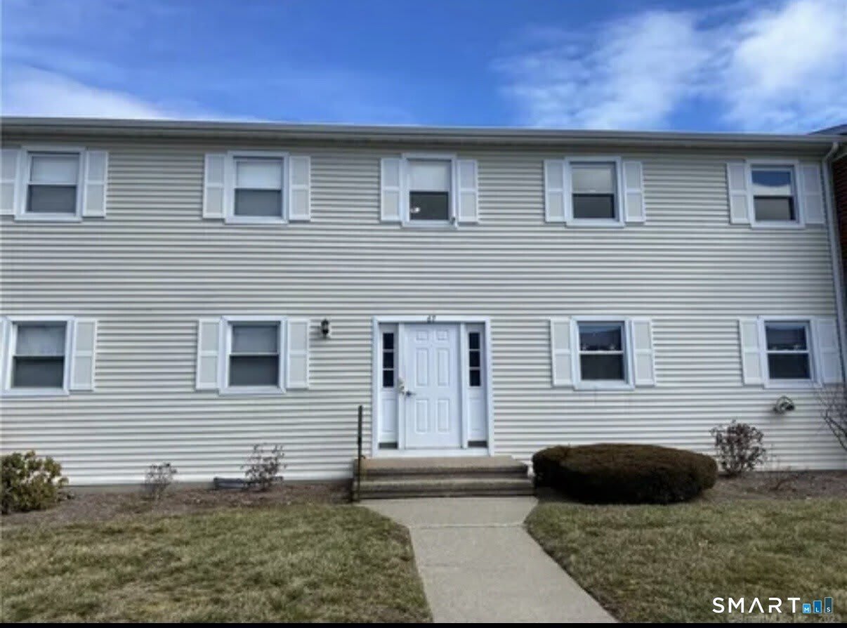 67 E Broadway – photo 1