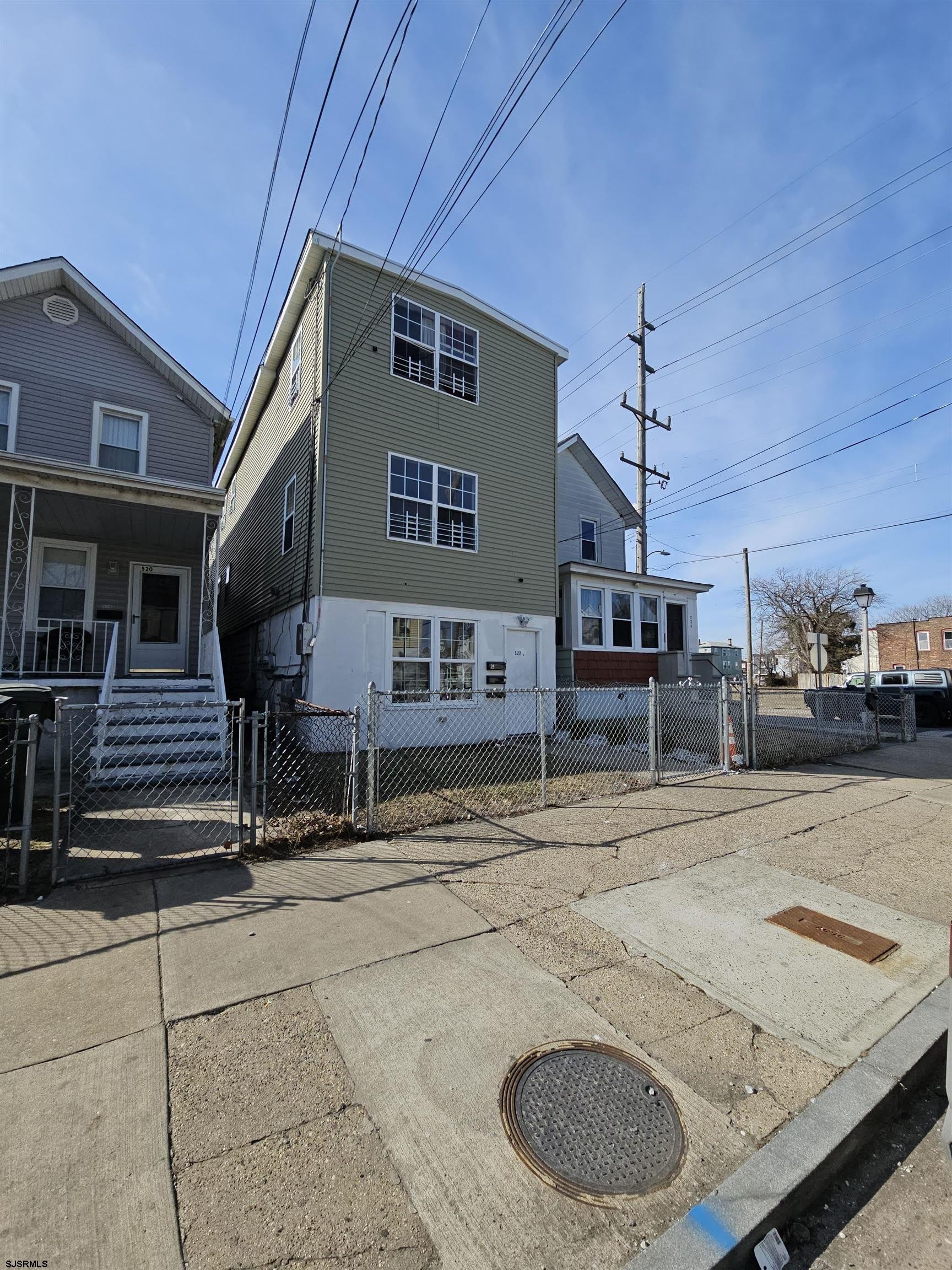 522 N Indiana Ave – photo 3