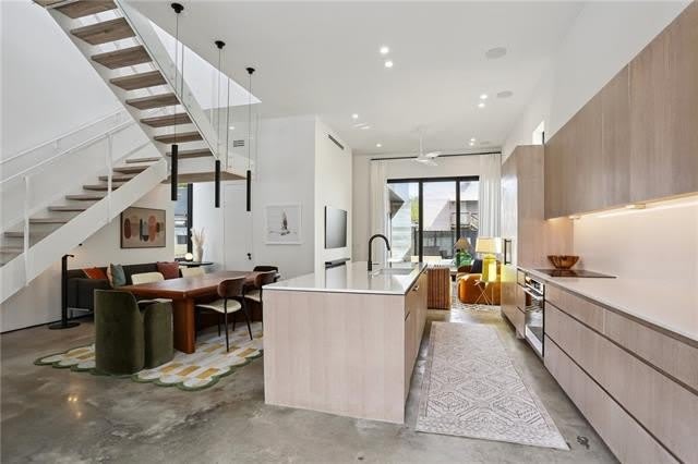 1435 Euterpe Street – photo 5