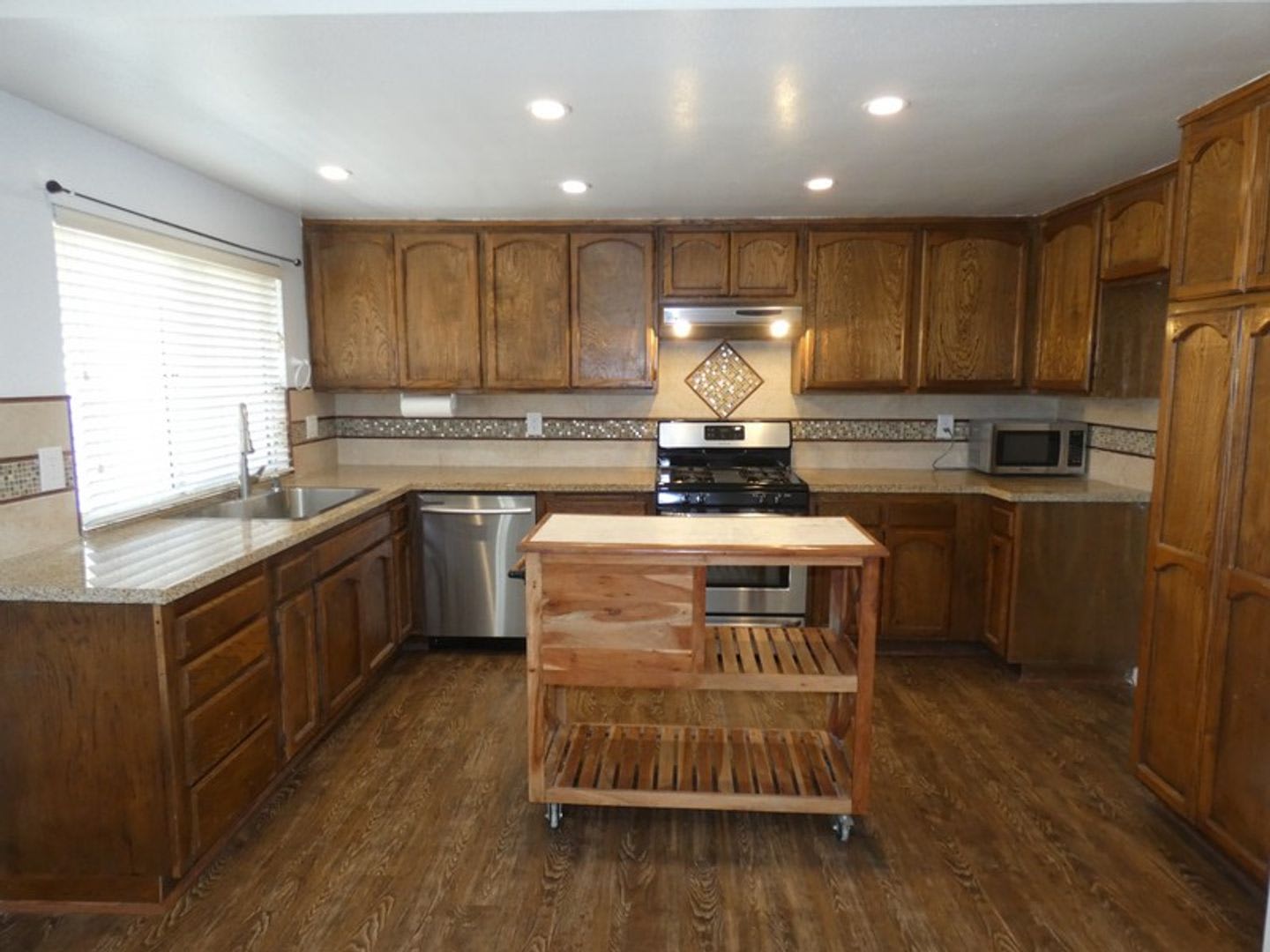 Spacious Orcutt Area Home in Gated Community – photo 4