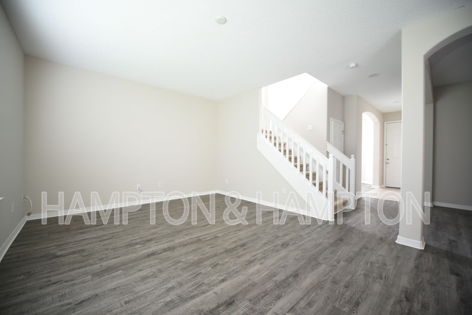 SPACIOUS 3 BEDROOM 2.5 BATH IN GATED COMMUNITY – photo 4