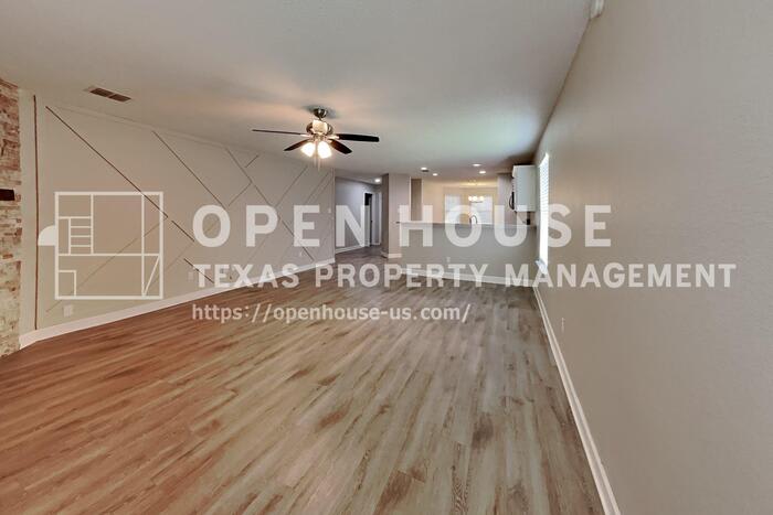 1022 Halifax Lane – photo 3