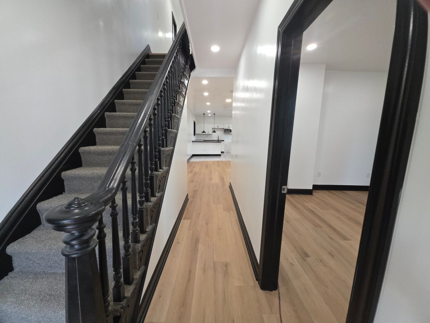 Fully Updated 4 bedroom 1.5 bath house for rent – photo 5