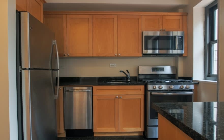 143 E 56th St – photo 4