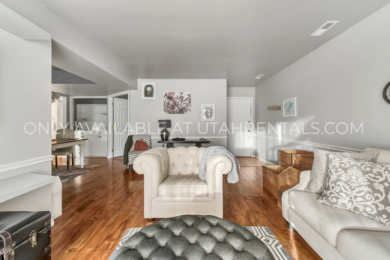 5761 S Waterbury Cir – photo 2