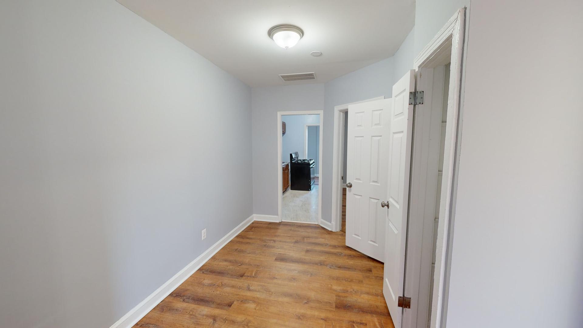 444 Mellon St Se – photo 3