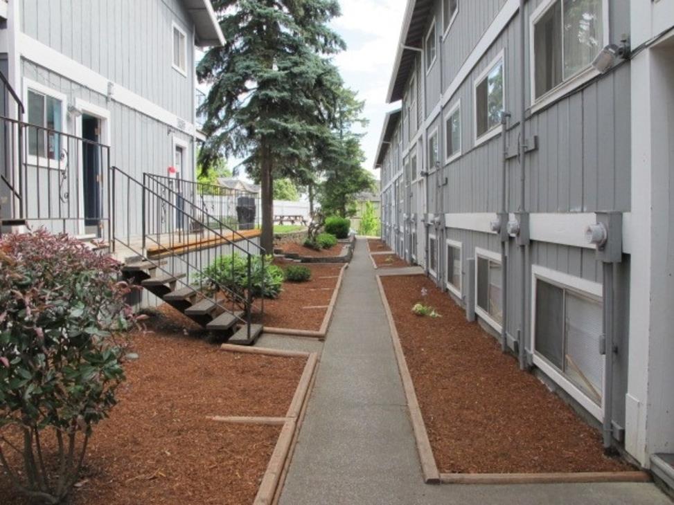 Crestwood Courts – photo 5
