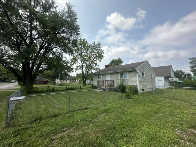 2163 Rankin Ave – photo 2