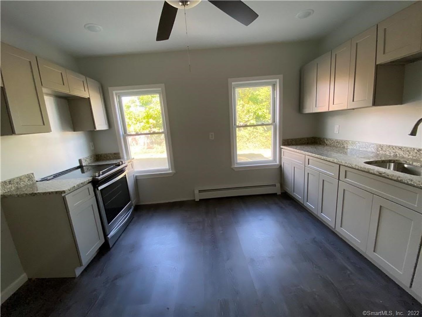 Newly Remodeled 3 Bedroom on 1st Floor – photo 5