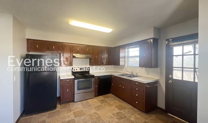 2356 South Crysler Avenue – photo 3