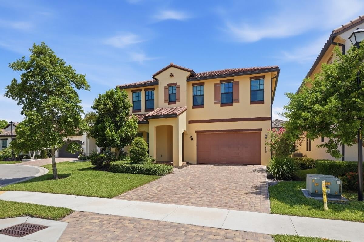 11760 Bayview Circle – photo 1