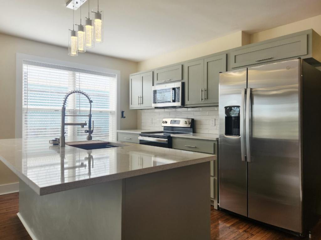 2529 E Admiral Pl – photo 3