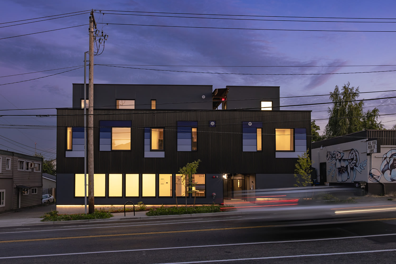 1614 6th Avenue – photo 1
