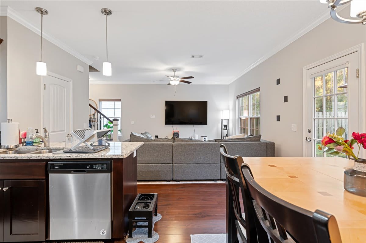 158 Hamlet Court – photo 4