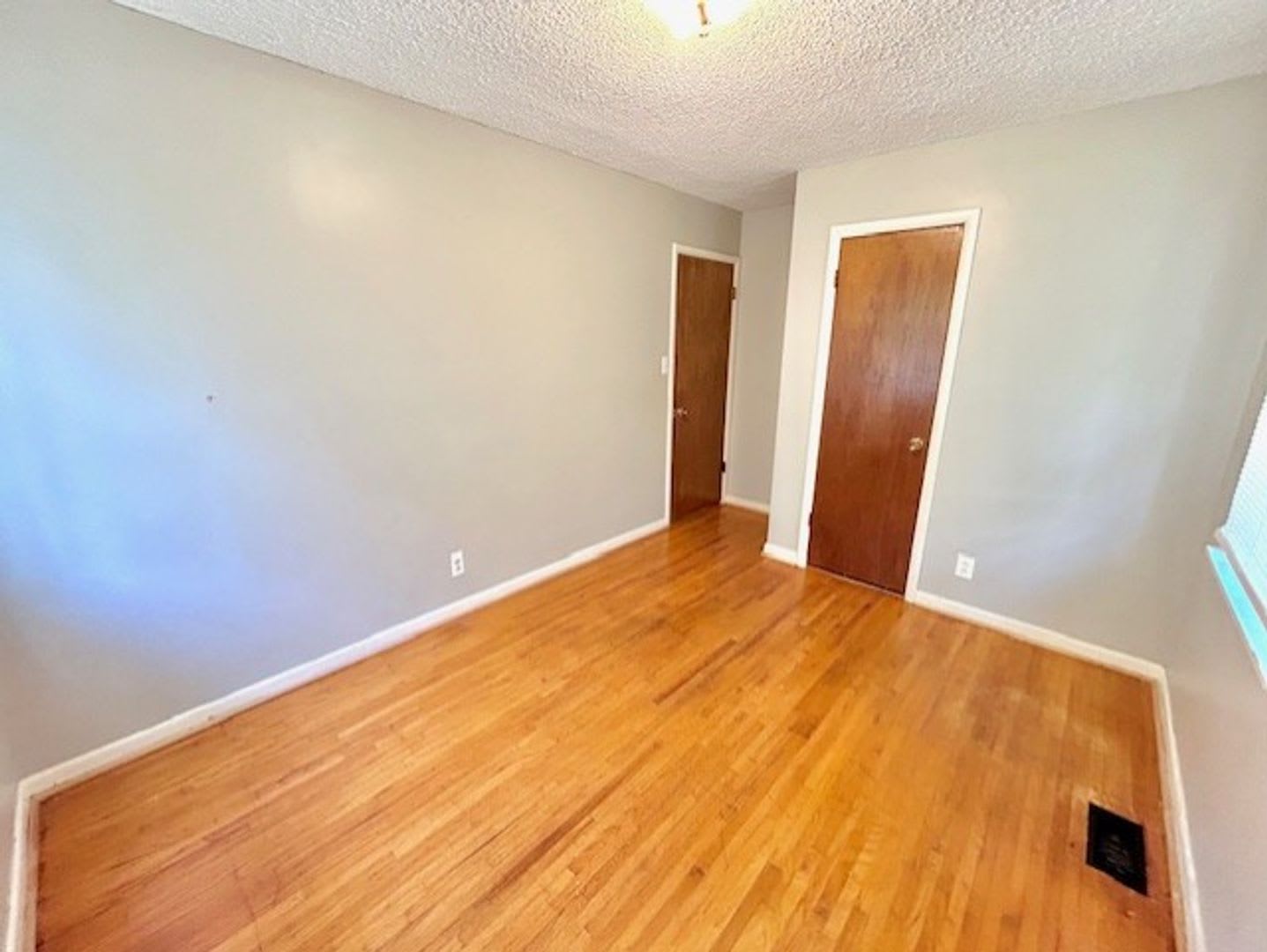 Available soon-6/9/26. Charming single-story home in the heart of Huntsville! – photo 5
