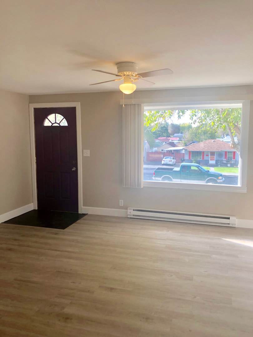Cute 2 Bed 1 Bath Home in Knolls Vista! – photo 3