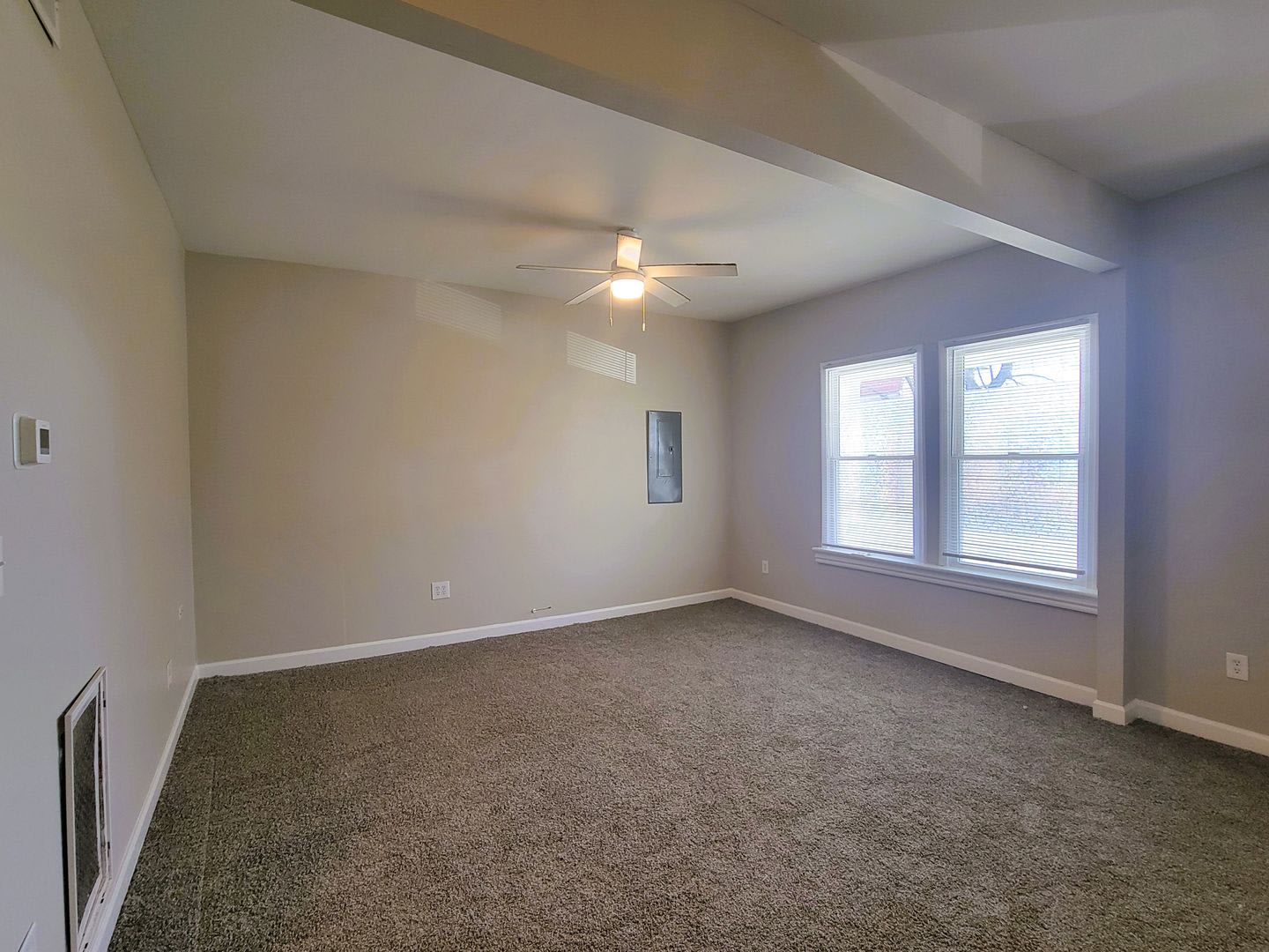 Remodeled rowhouse in Manchester – photo 4