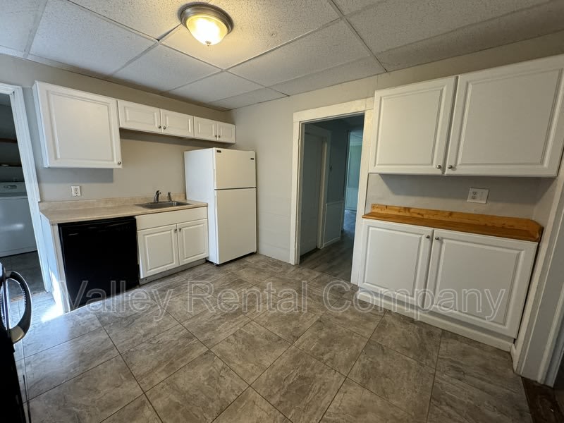 747 Main Street – photo 2