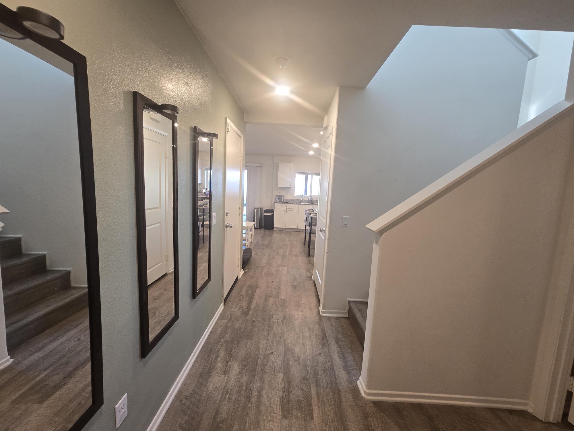 1231 Memorial Ave – photo 5