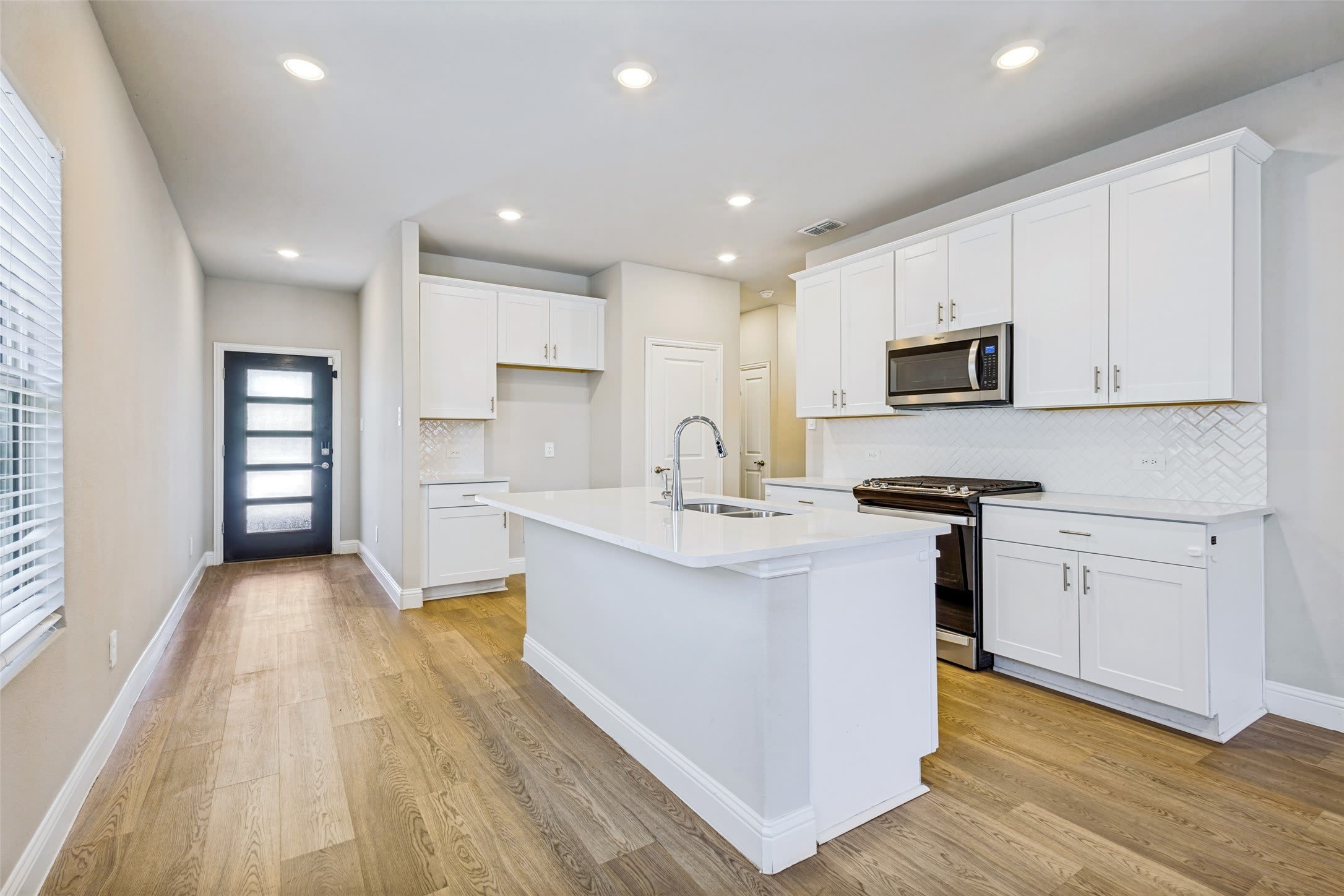 801 Mckenna Drive – photo 4