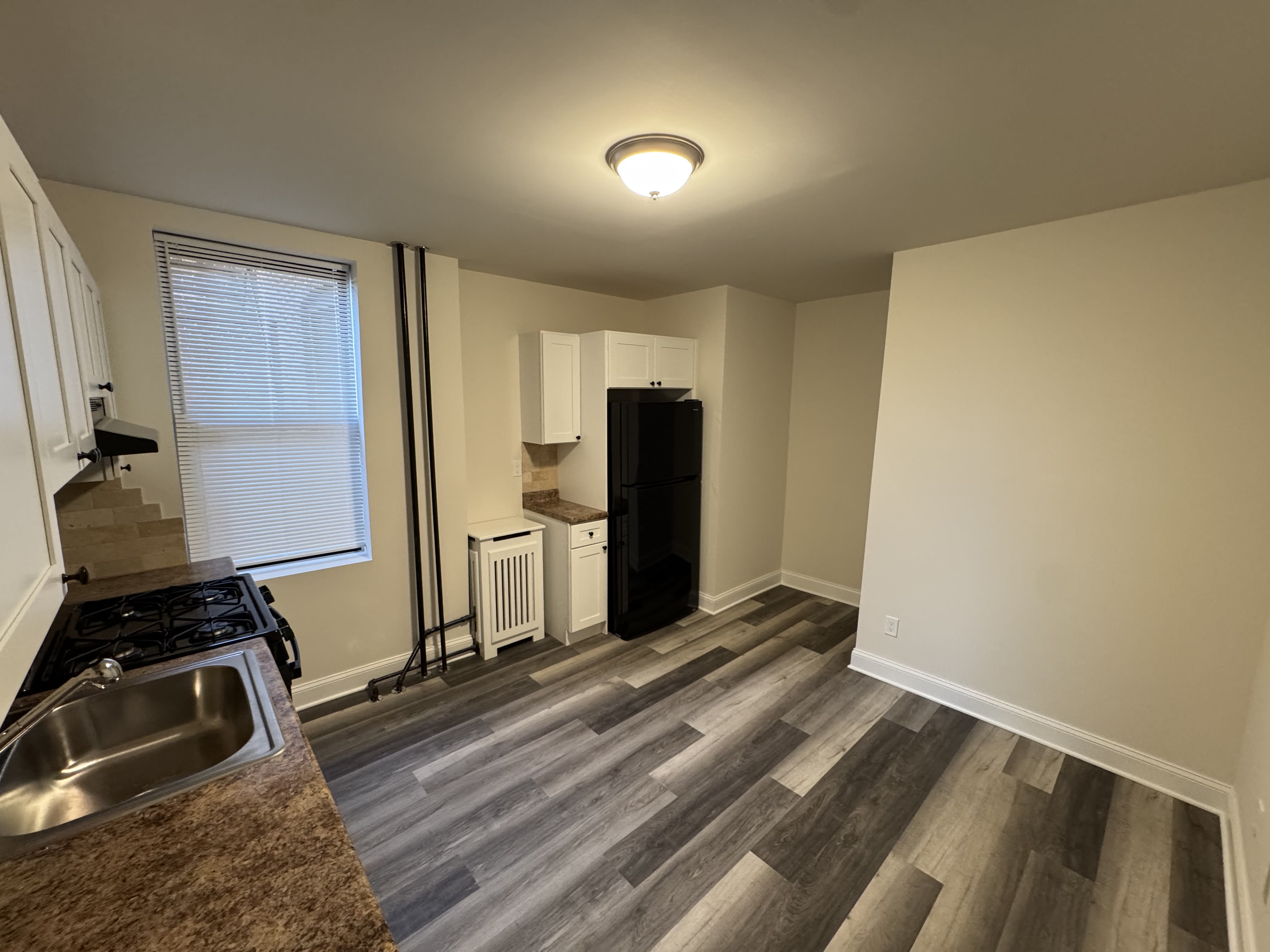 435 72nd St – photo 1