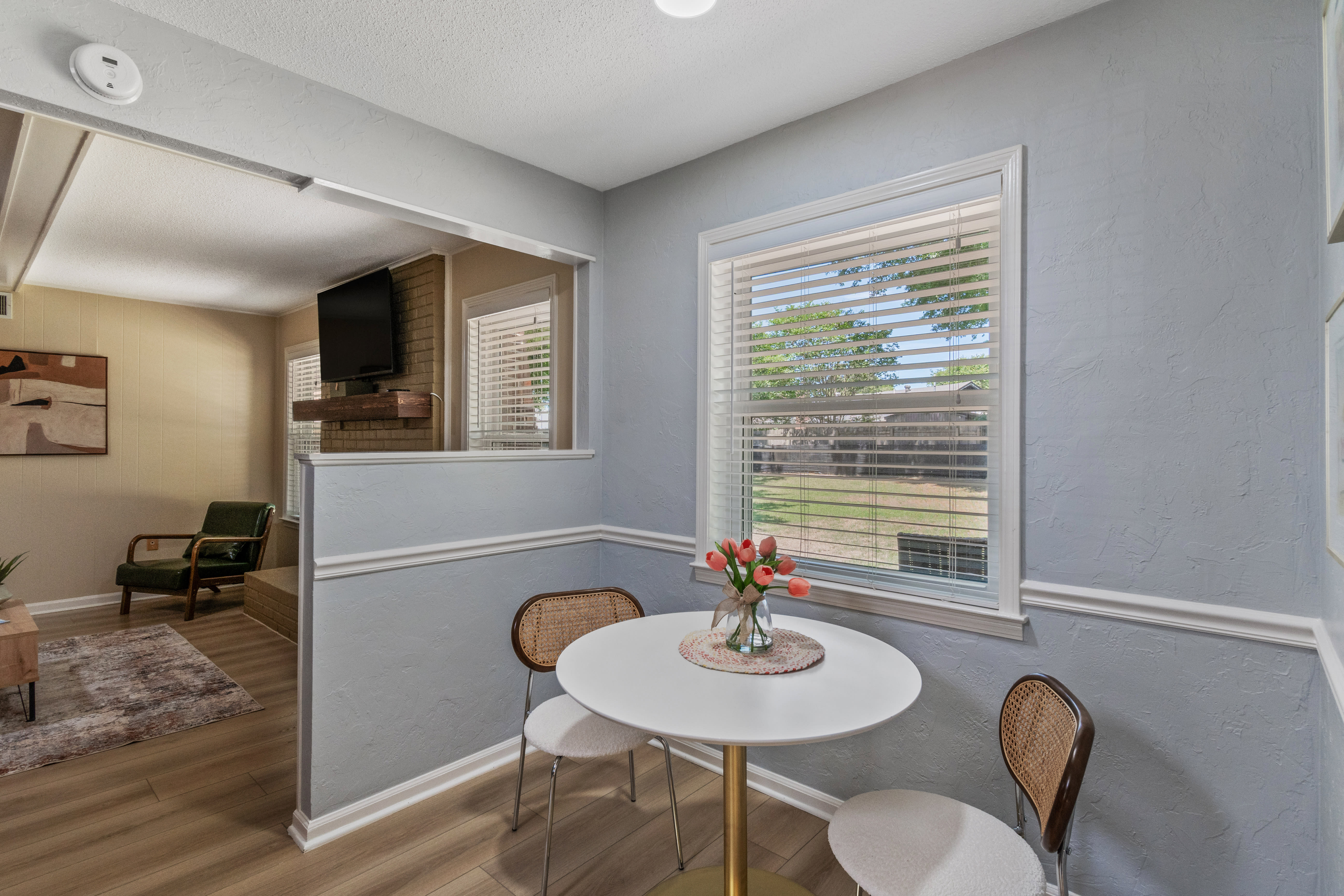 3262 W Earhart Dr – photo 3