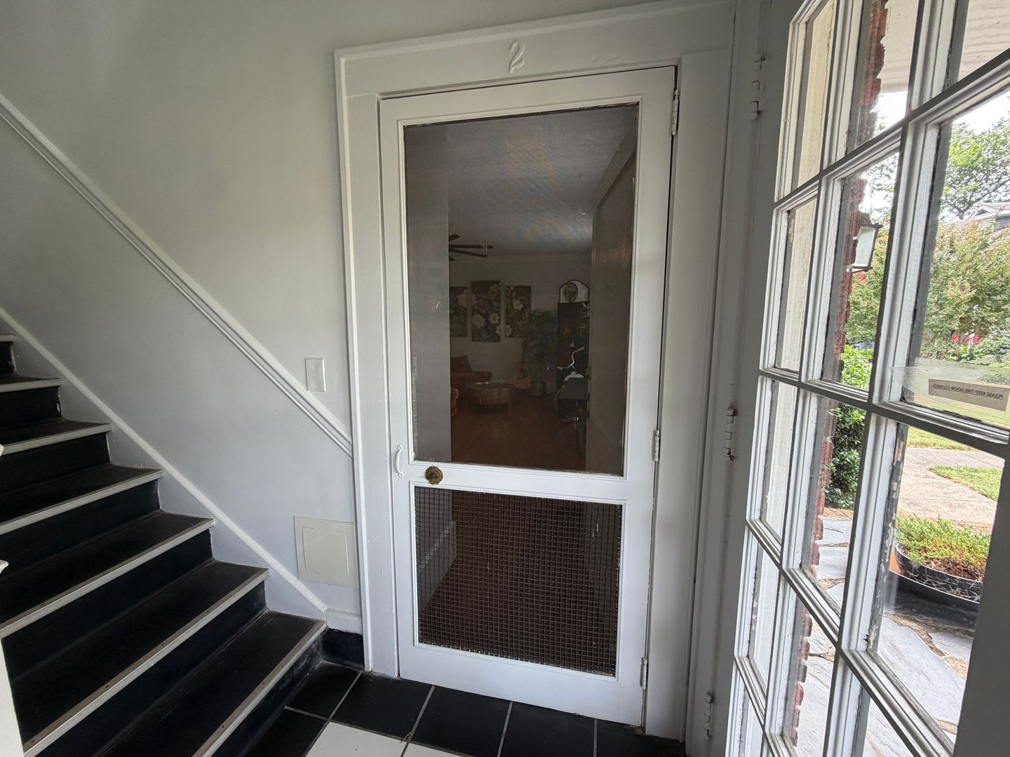 1 Bedroom Condo In Elizabeth Furnished Option Available – photo 2