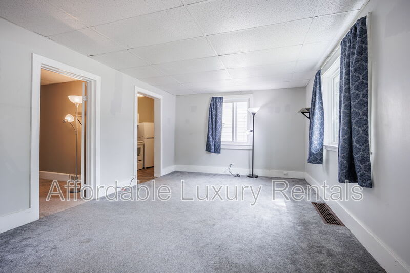 77 State St – photo 2
