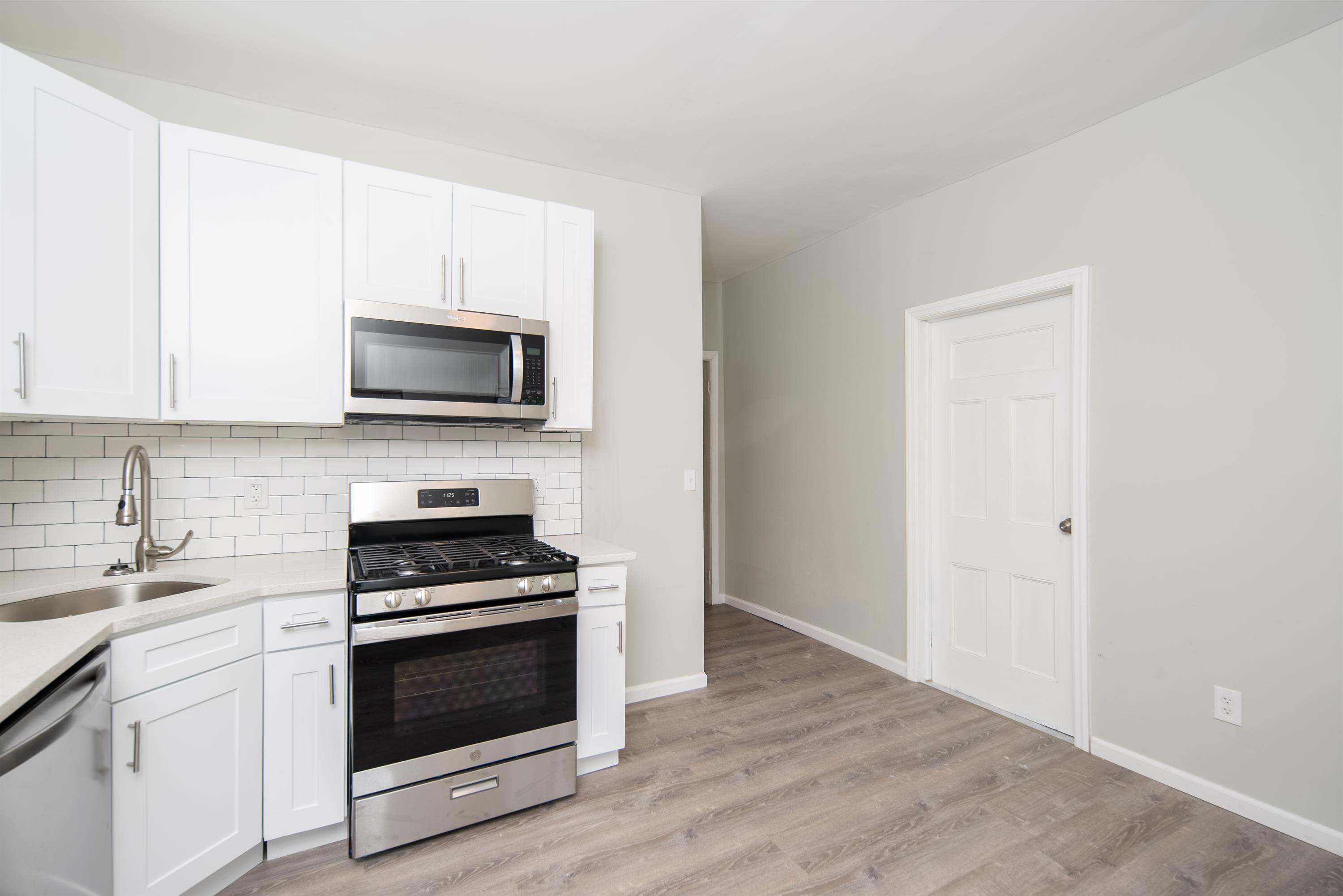2326 15th St – photo 3